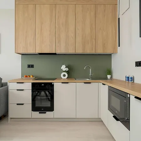 Comfortable With Air Conditioning By Renters Prestige Apartmán *