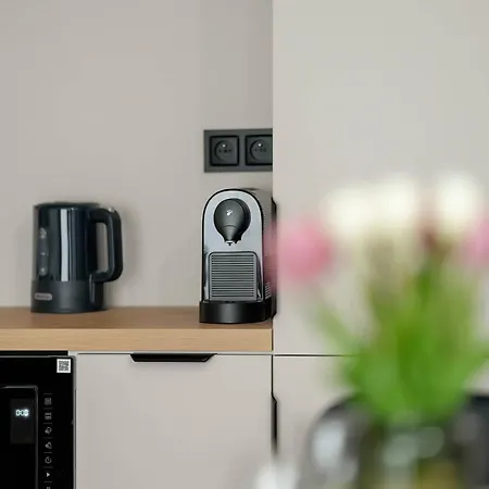 Comfortable With Air Conditioning By Renters Prestige Apartmán