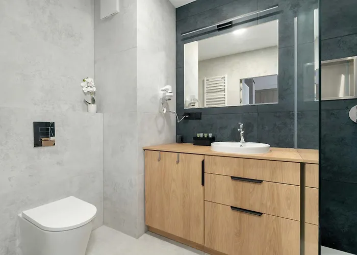 Apartment Comfortable With Air Conditioning By Renters Prestige *